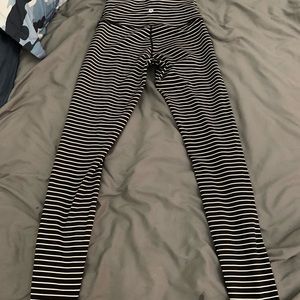 Lululemon Wunder Under Sz 6 Stripe Leggings